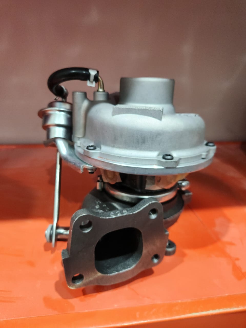 Engine Parts_ Turbo Charger FTR V1 تيربو تشارجر فئة 1