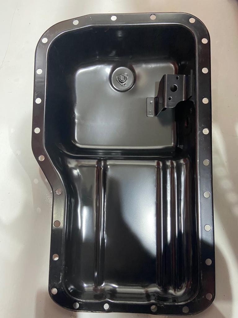 Engine Parts_ Oil pan assembly  غطاء وعاء الزيت