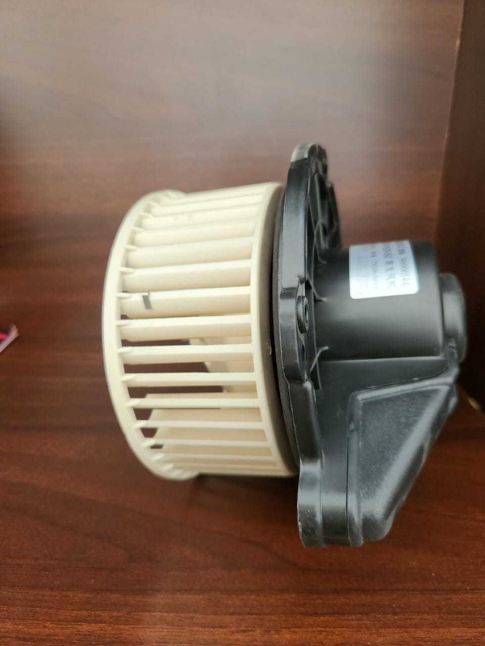 Fans_ BLOWER MOTOR NKR موتور مروحة فئة 2