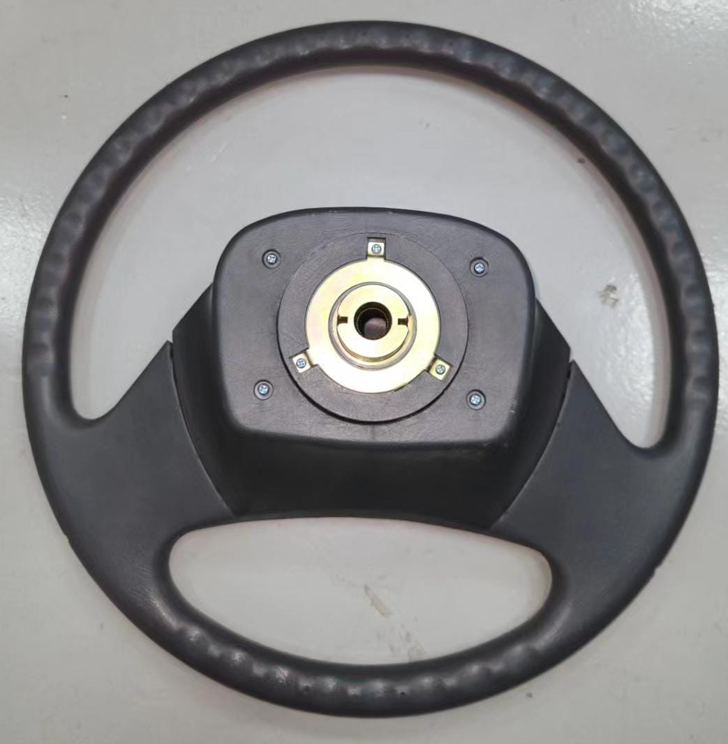 IN Body_ Isuzu Steering Wheel handleمقود القيادة