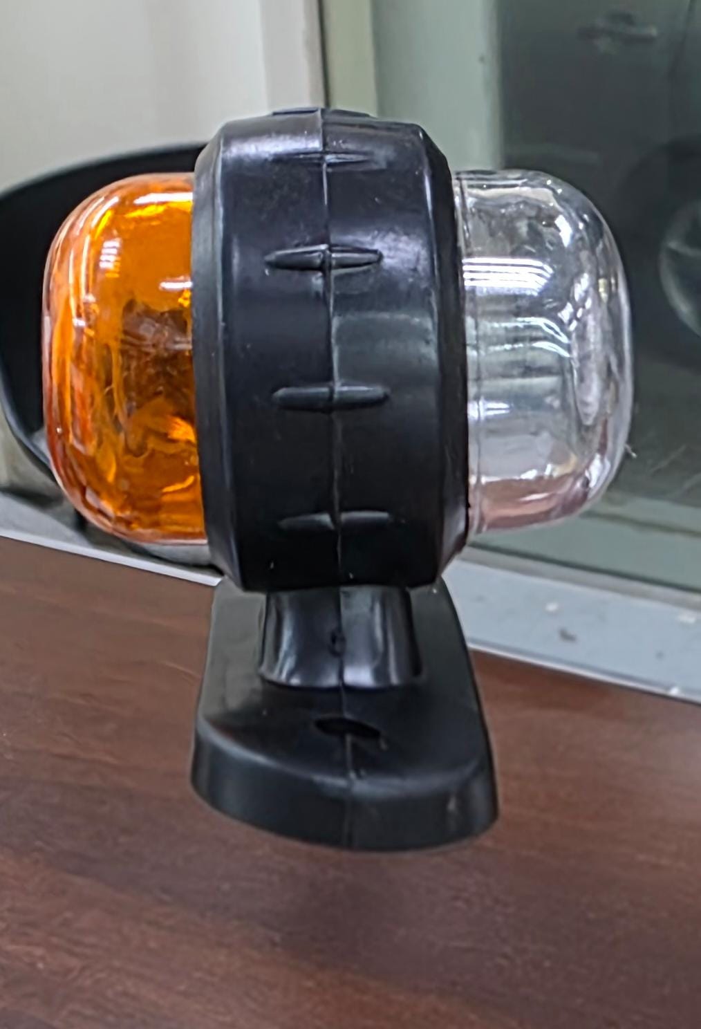 Accessories_ Small double side light - white and orange ضوء مزدوج الجهات أبيض و برتقالي