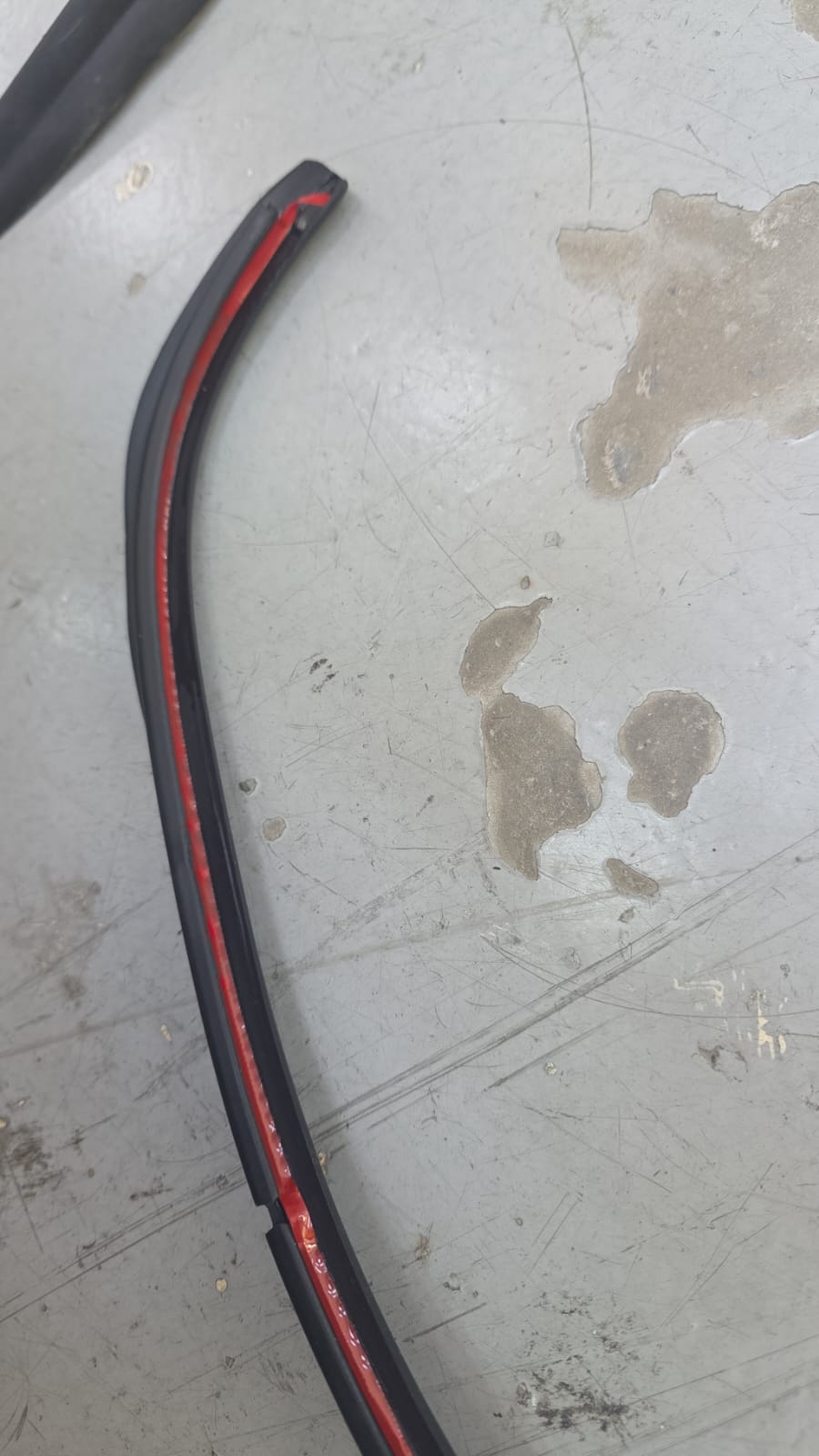 Ex Body_ LOW GLASS RUBBER ربر الزجاج السفلي