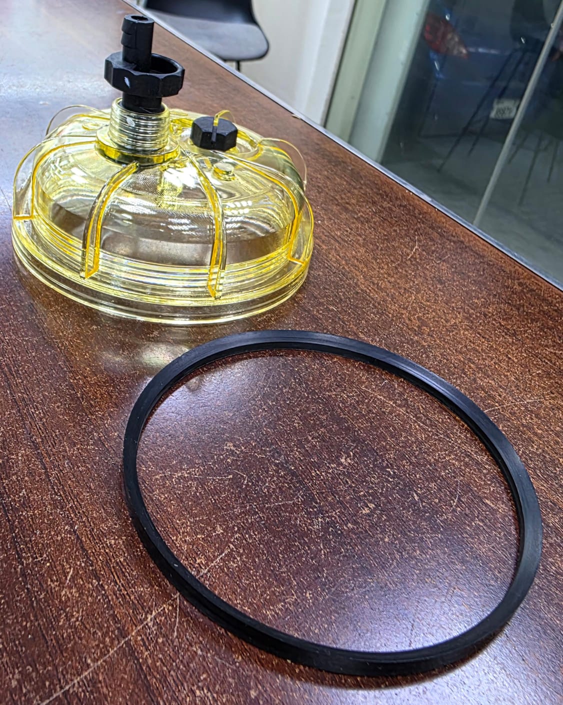 Filters_ Fuel Filter Cap غطاء مصيدة الديزل