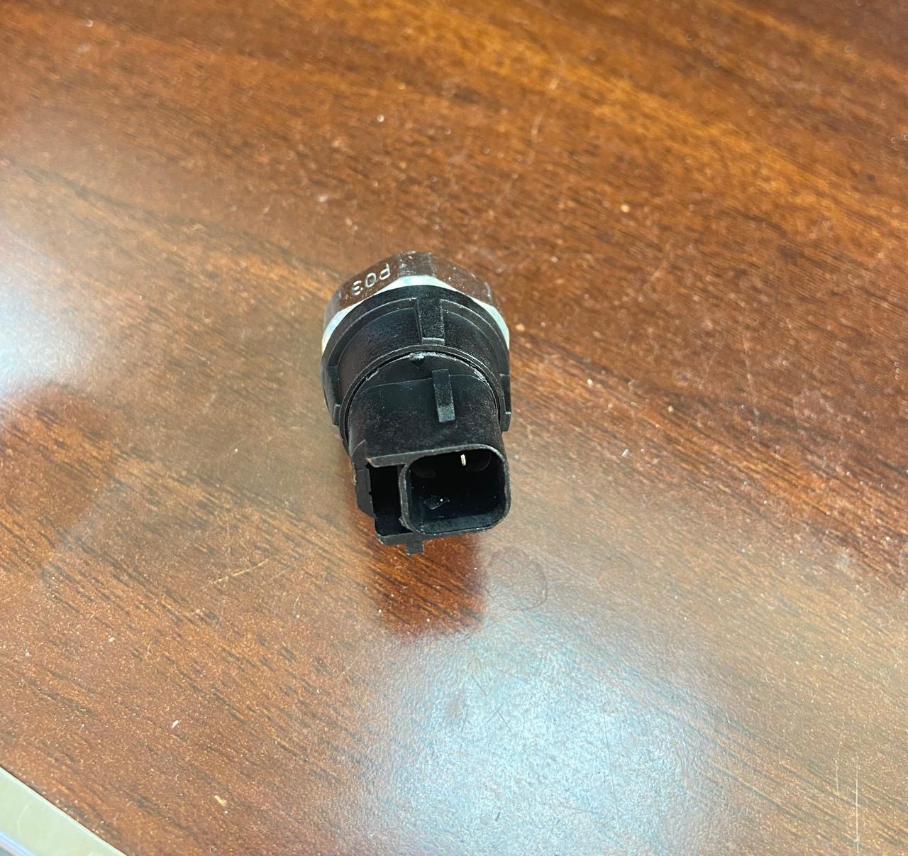 Sensors_ Oil Pressure Switch حساس ضغط زيت
